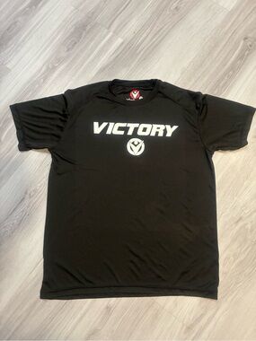 VICTORY Black Victory Logo Short Sleeve Tee